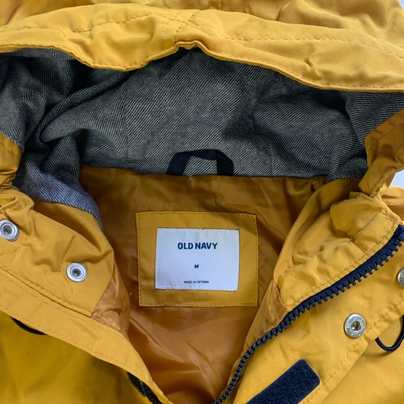 [on] water resistant parka - Picture 3 of 5